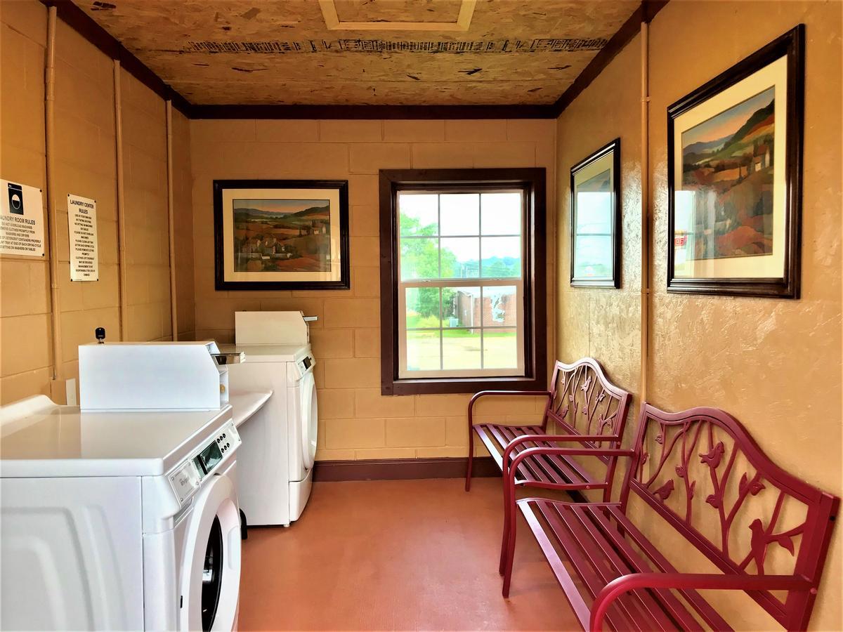 Star Plus Inn & Suites Selmer Exterior foto
