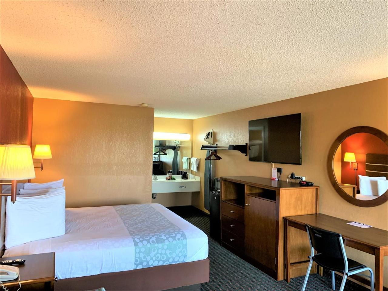 Star Plus Inn & Suites Selmer Exterior foto