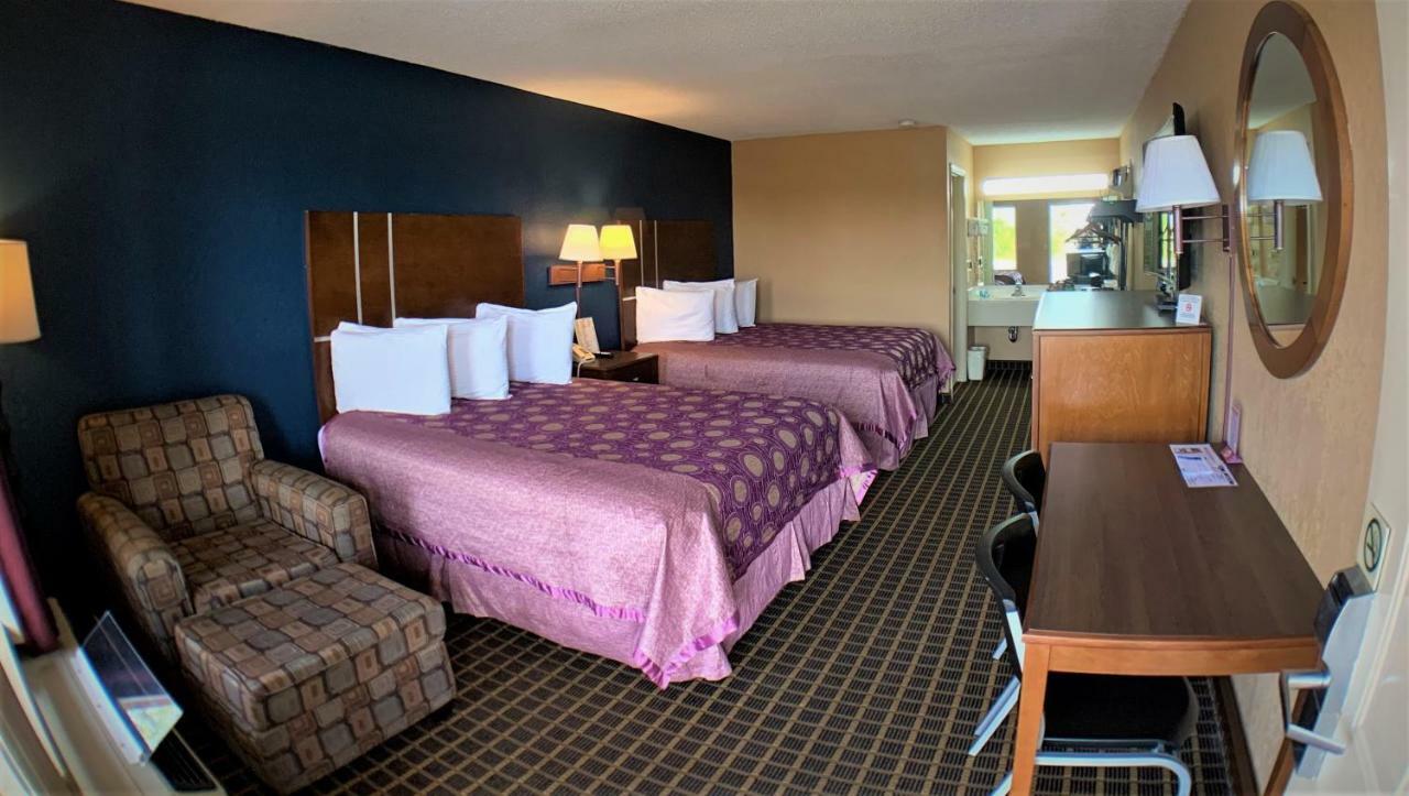 Star Plus Inn & Suites Selmer Exterior foto