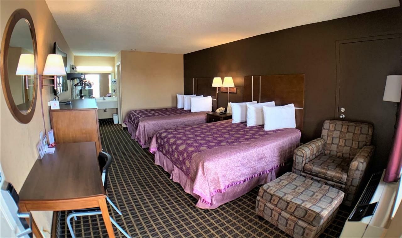 Star Plus Inn & Suites Selmer Exterior foto